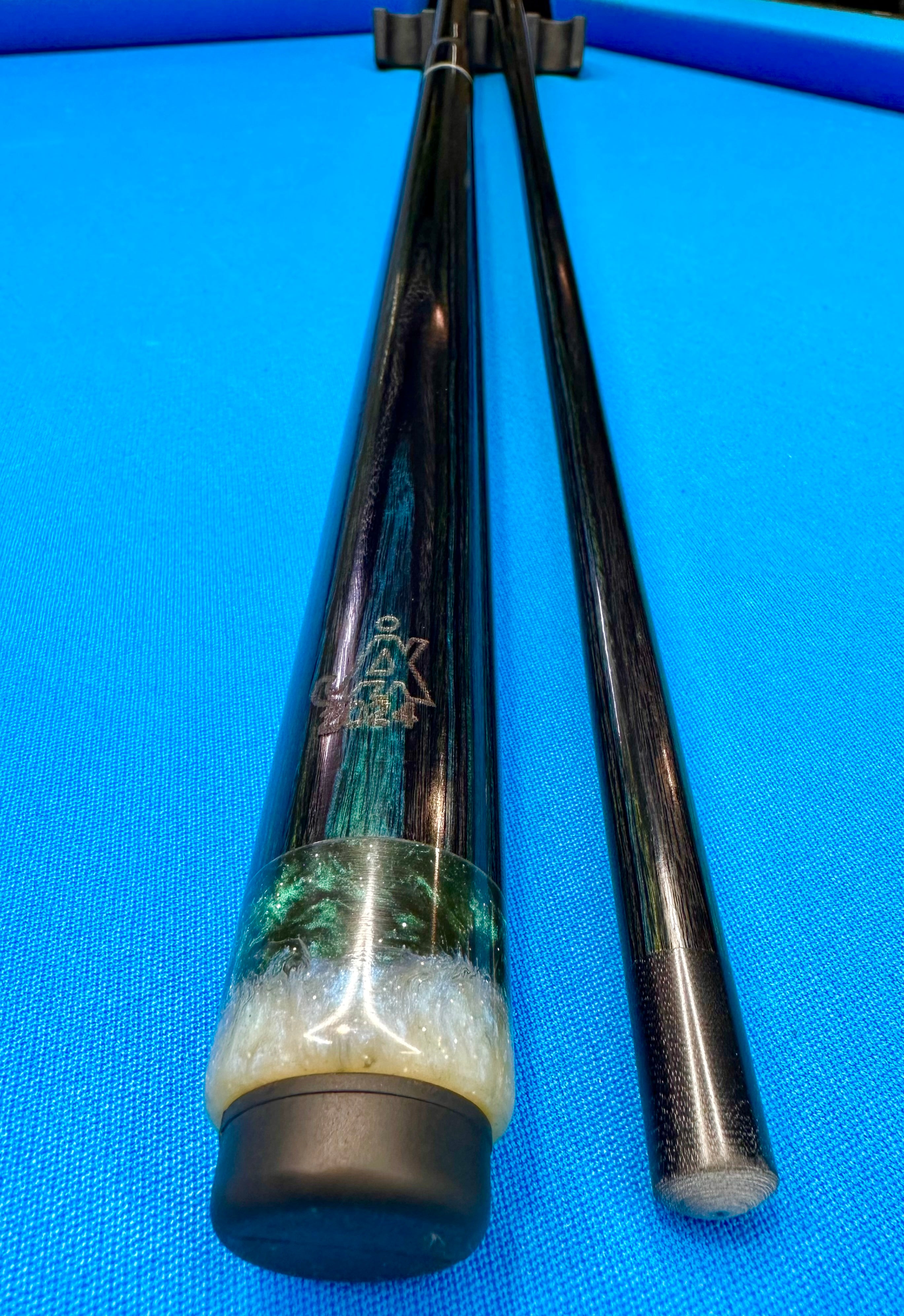 Jumpin Jax Jump/break cue