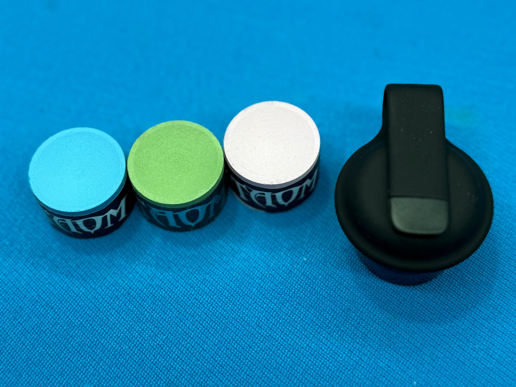 Nick Varner Magnetized Chalk Holder with Taom Chalk